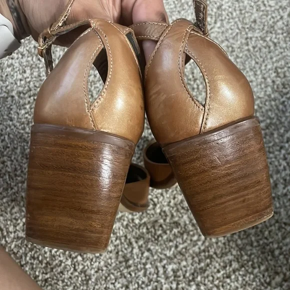 Women’s square toe heel - Picture 3 of 4